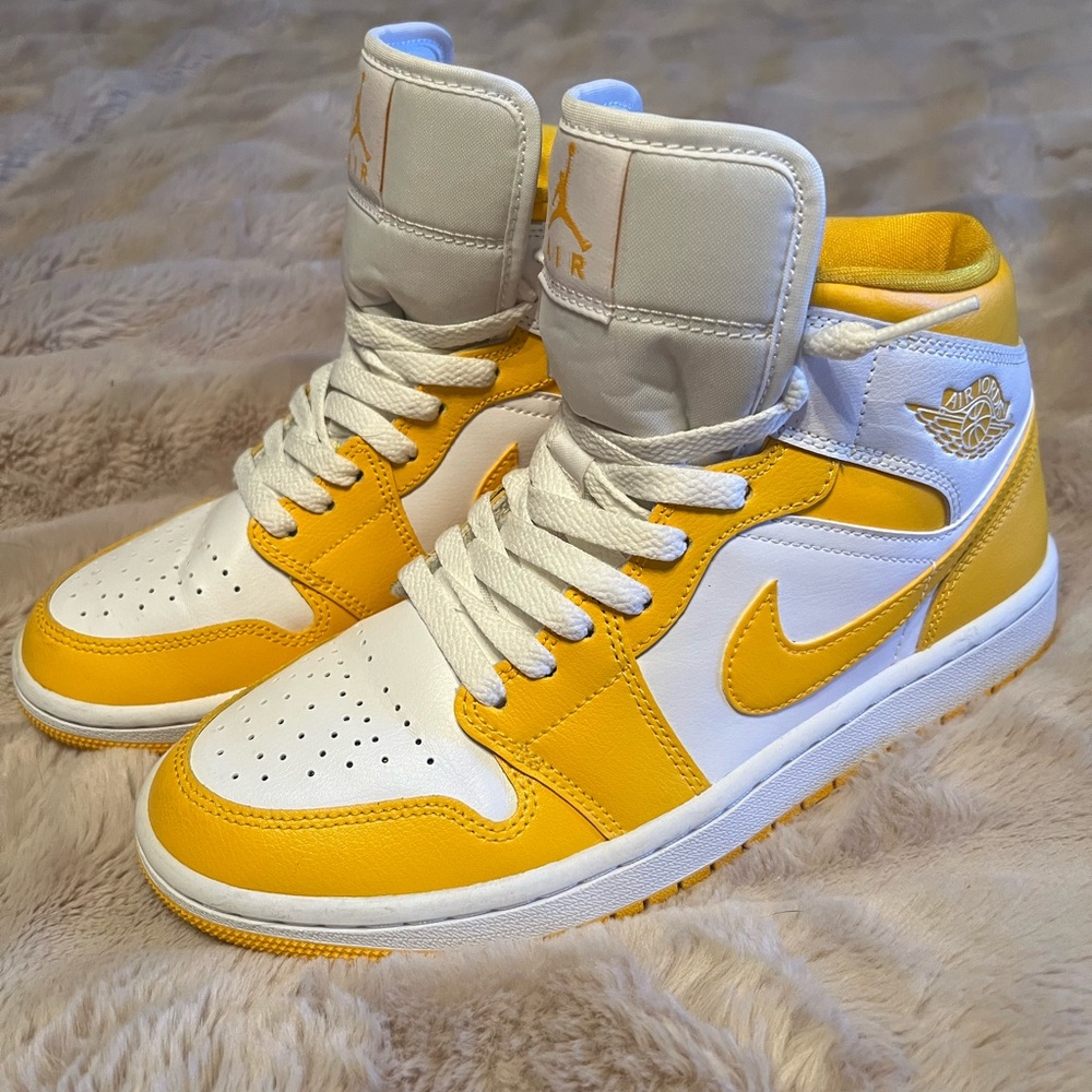 Yellow (Gold) & White Jordan Mids